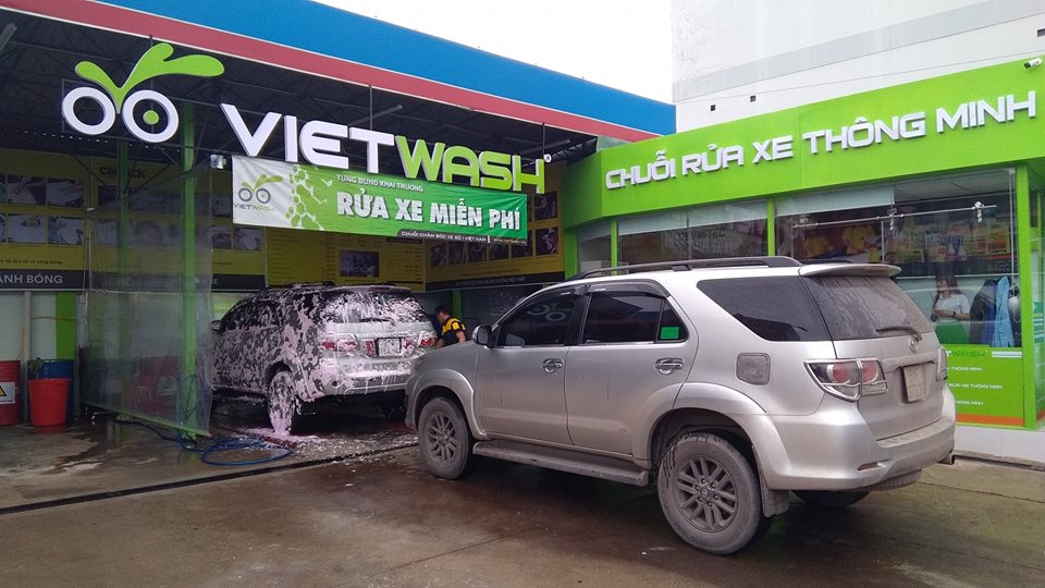 Chuỗi Rửa Xe Thông Minh Vietwash 22, tại cửa hàng xăng dầu Quận Đội - Quận 3, 93 Võ Thị Sáu, Phường Võ Thị Sáu, Quận 3, Thành phố Hồ Chí Minh