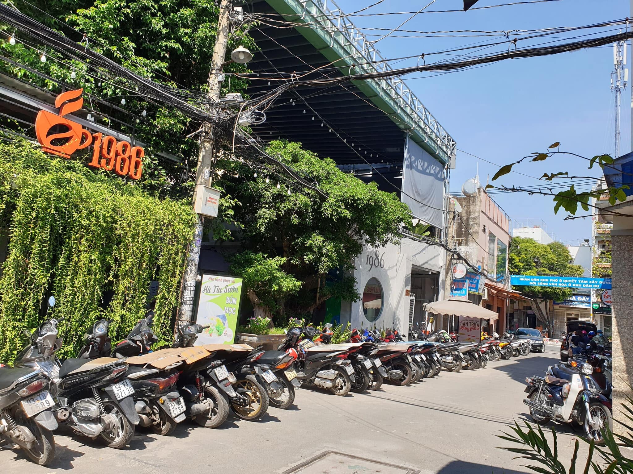 Cà Phê 1986, 17/2 Nguyễn Văn Lượng, Phường 17, Quận Gò Vấp, Thành phố Hồ Chí Minh