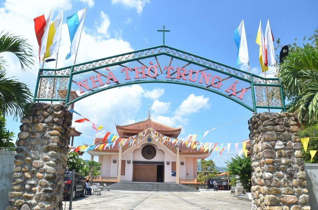 GIÁO HỌ BIỆT LẬP TRUNG ÁI, GIÁO HẠT KIM CHÂU, GIÁO PHẬN QUI NHƠN